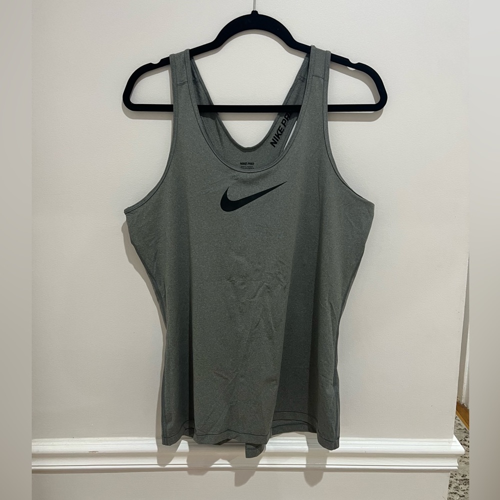 XL grey workout top